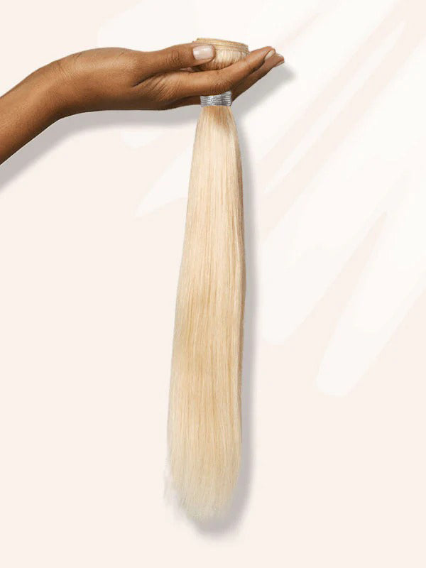 613 blonde straight hair bundle close-up